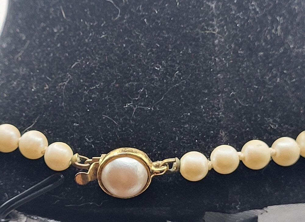 Vtg Cream Simulated Pearl Strand Choker Necklace Gold Tone Insert Clasp Retro 15
